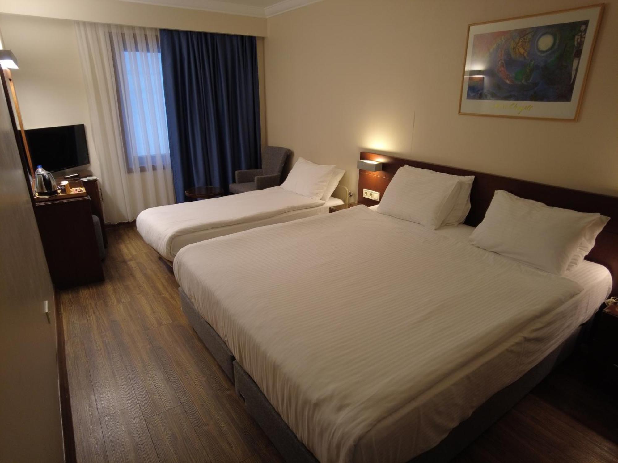 Feronya Hotel — Photos 1